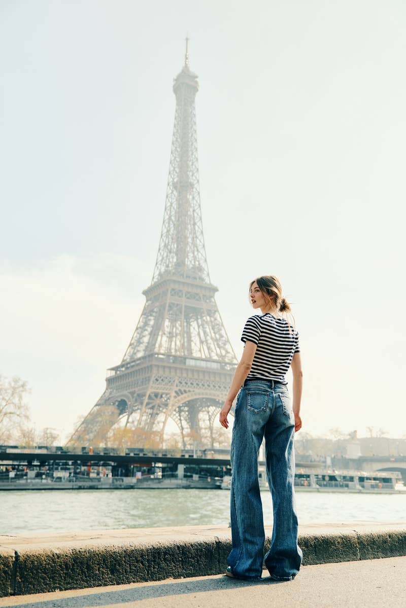 Mid Rise Wide Leg Jeans