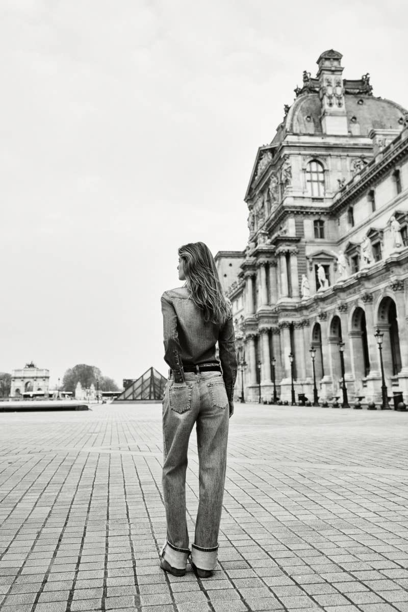 Wide Leg Cuffed Jeans