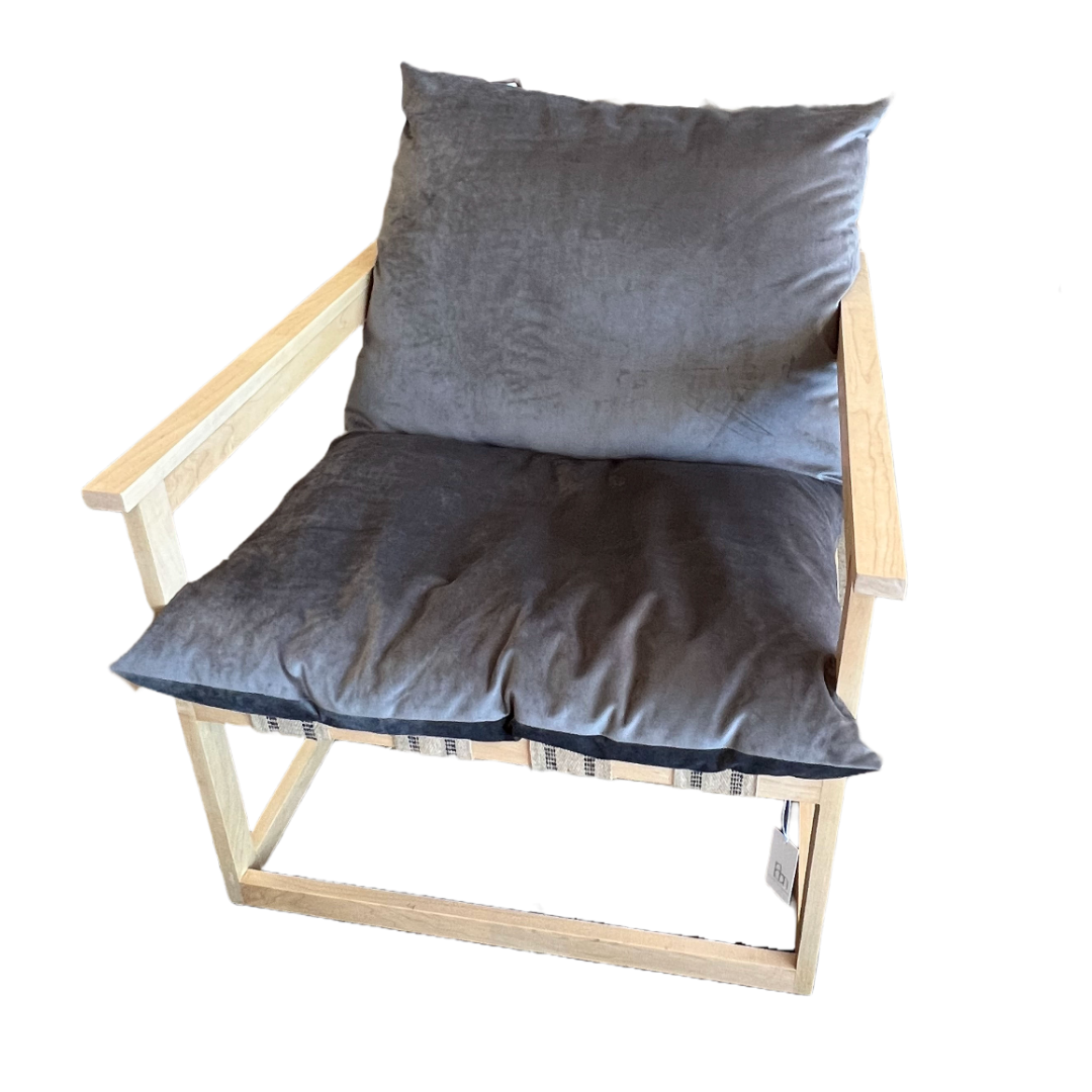 The Weekender Chair - Maple/Charcoal