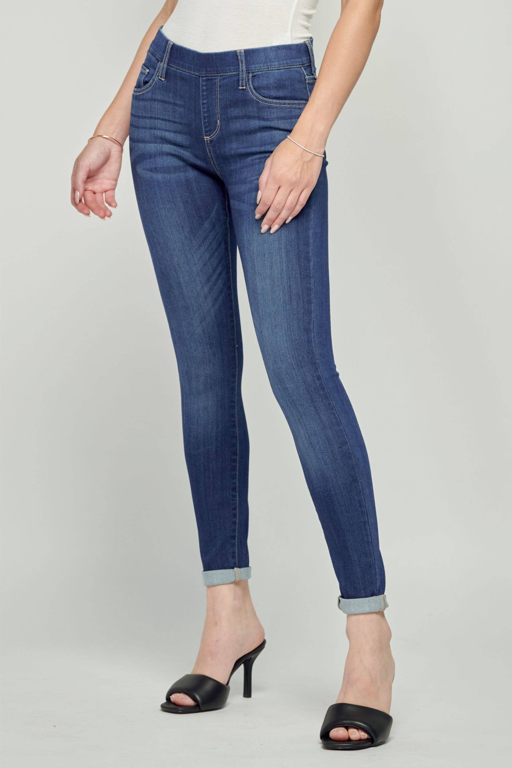 Mid Rise Pull-On Skinny