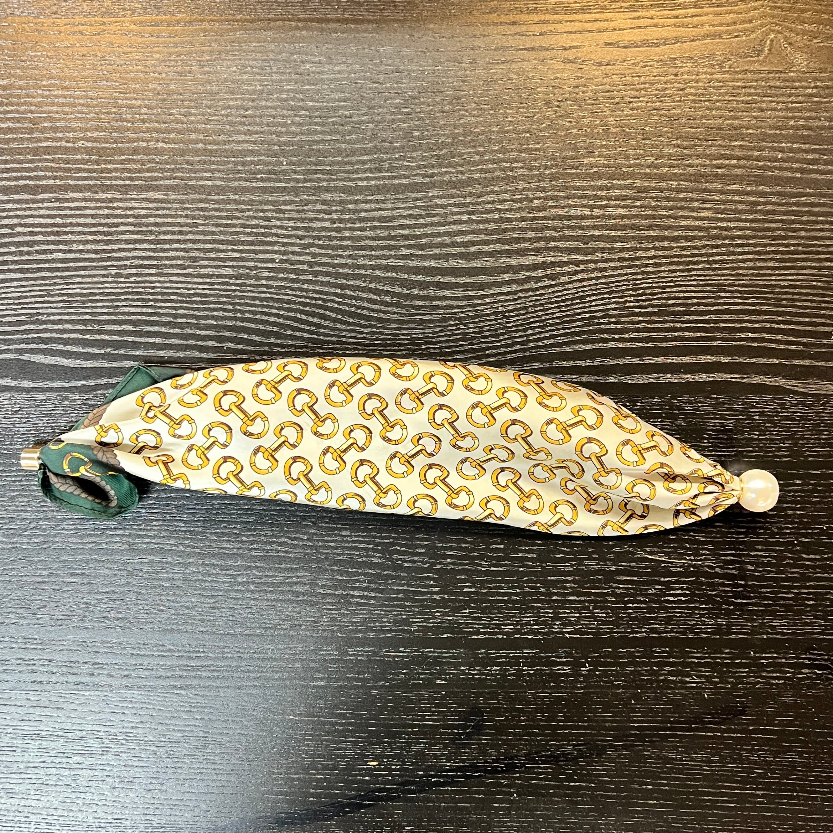 Scarf w/ Pearl