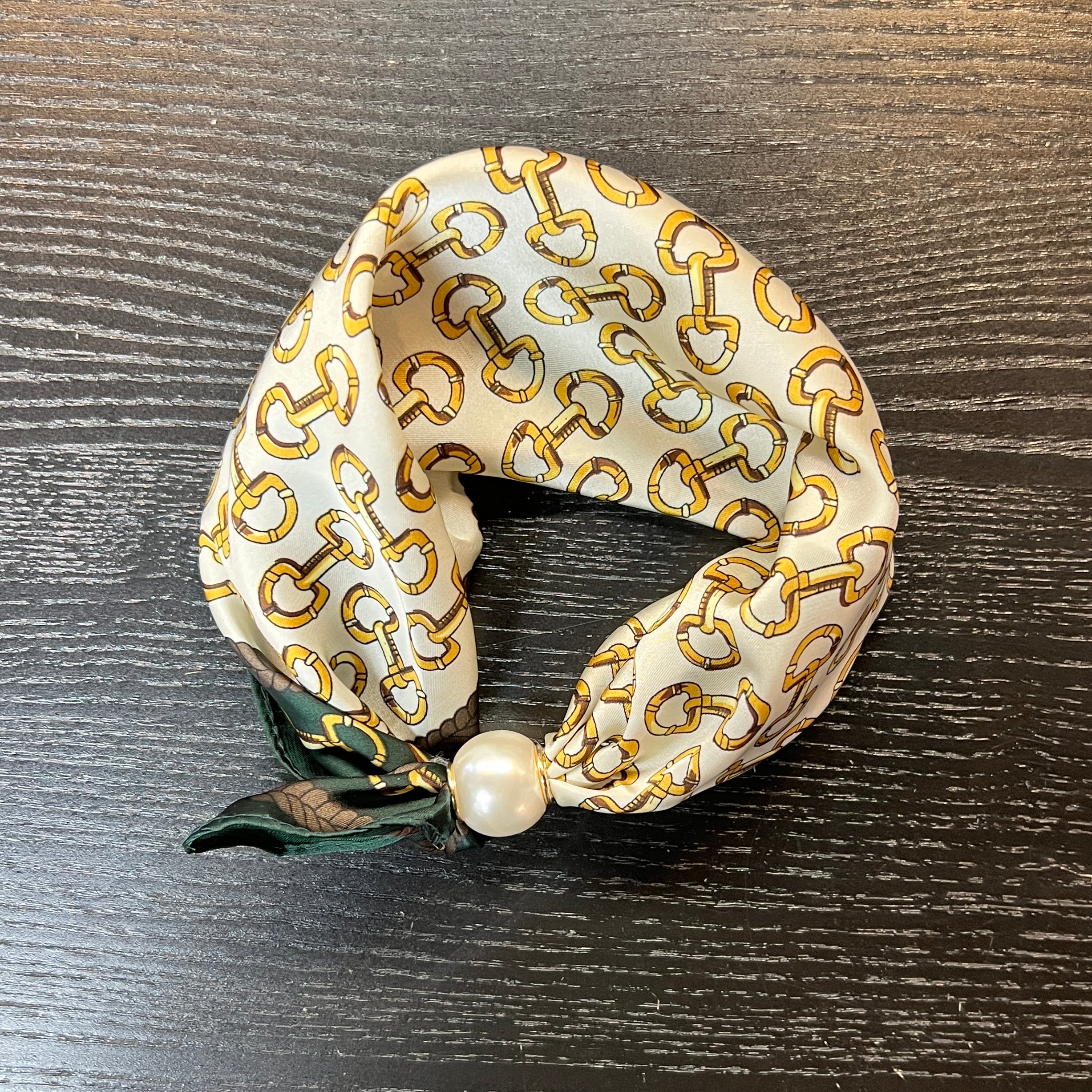 Scarf w/ Pearl