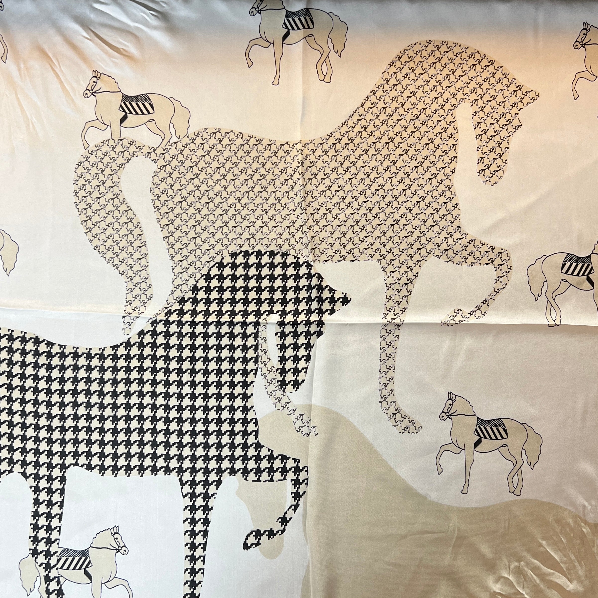 Houndstooth Horse Scarf