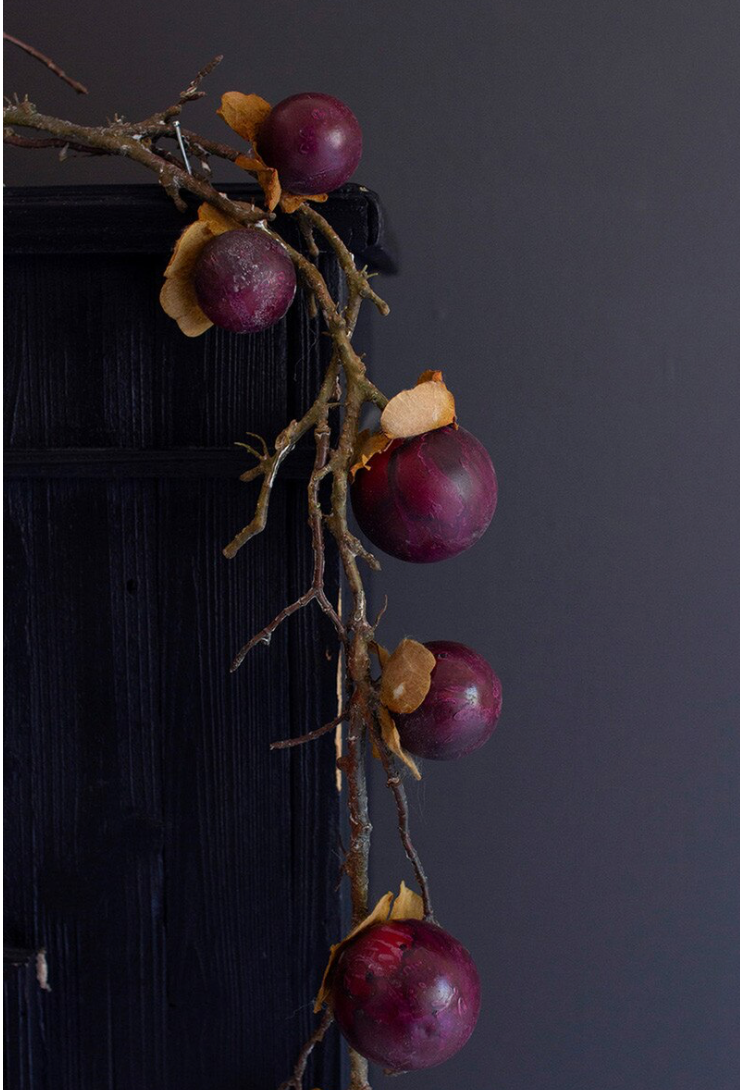 Plum Garland