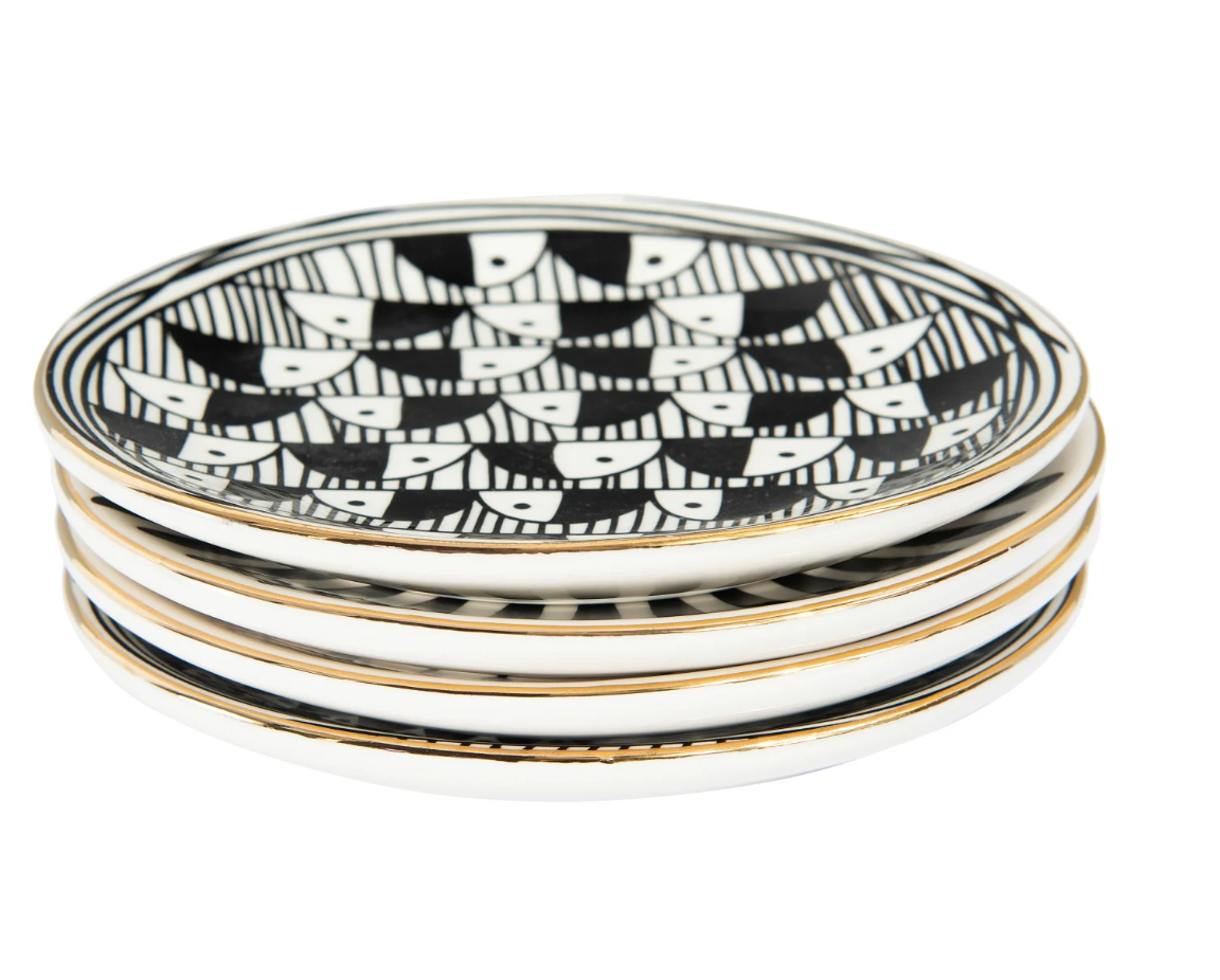 Set of 4 Black & White Plates