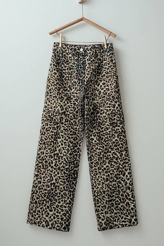 Cropped Leopard Cargo Pants