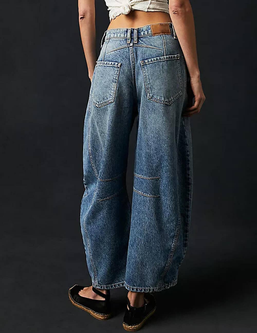 Mid Rise Wide Leg Barrel Jeans